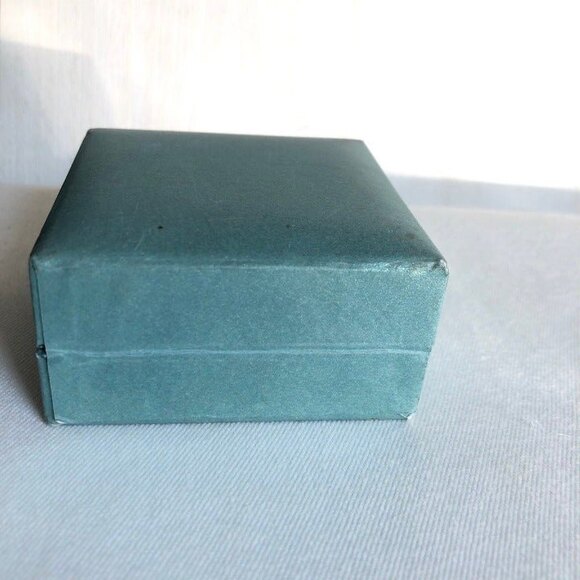 Cubic Zirconia Round Stud Pierced Earrings NIB - Picture 8 of 11